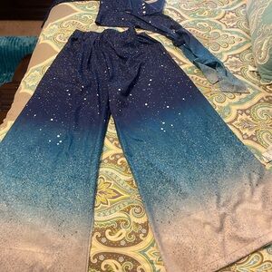 New outing 2 piece pant set with elegant top